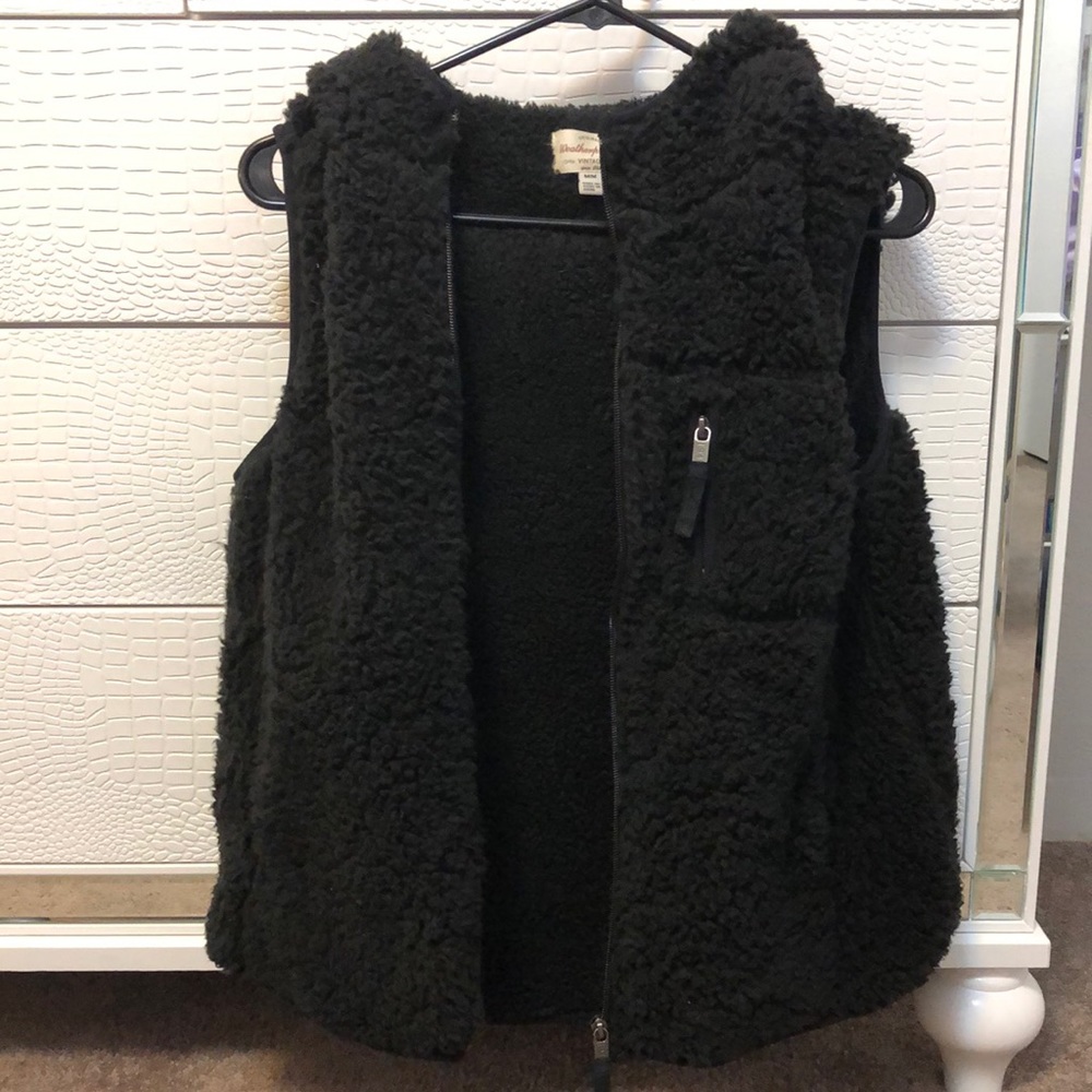 Black Sherpa sweater vest!